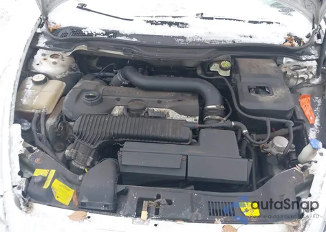 2005 Volvo S40 T5 Awd из США, поврежденный, VIN YV1MH682X52116038